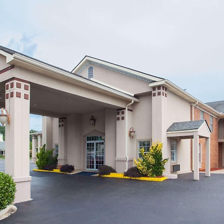 Super 8 By Wyndham Covington Ξενοδοχείο Εξωτερικό φωτογραφία
