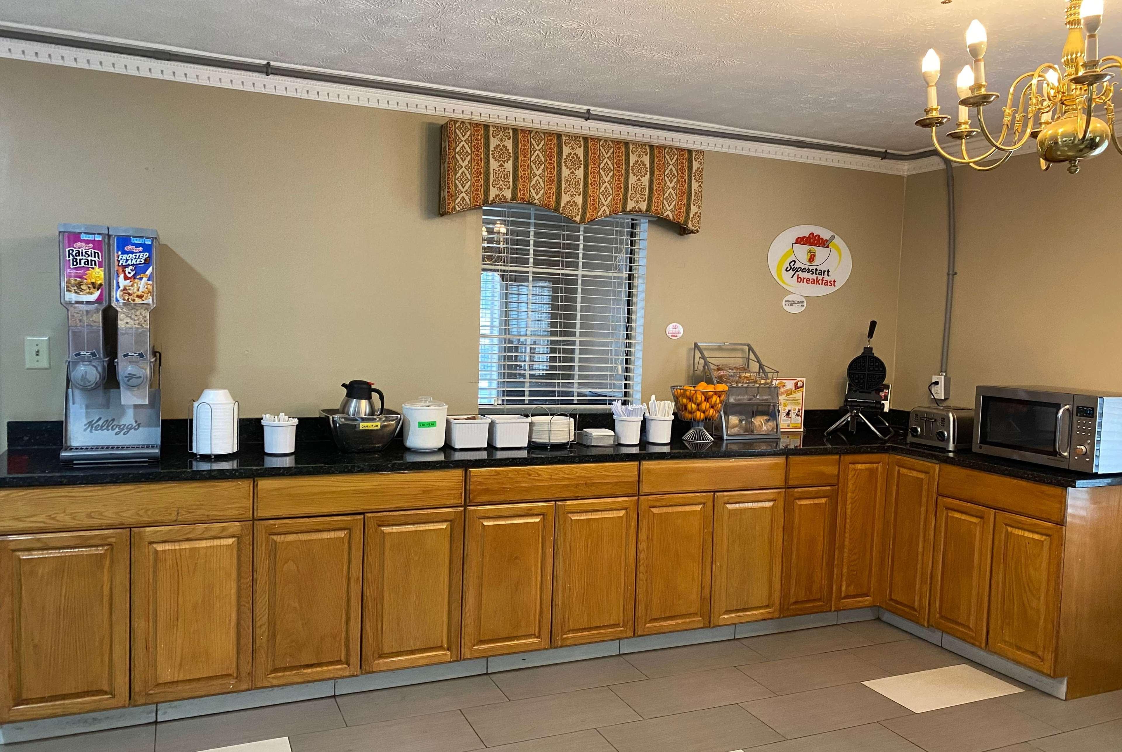 Super 8 By Wyndham Covington Ξενοδοχείο Εξωτερικό φωτογραφία